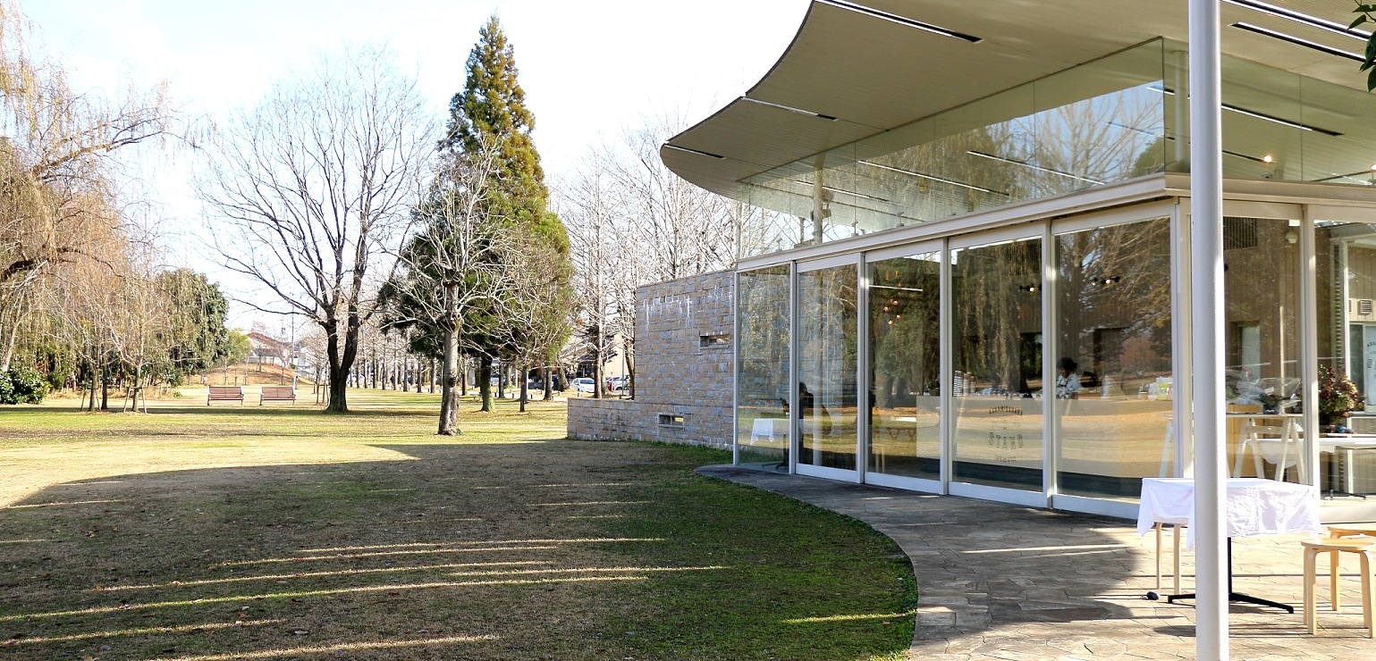 公園での過ごし方を豊かにするカフェであり、文化発信の場。